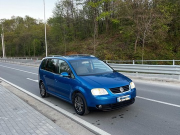 Cars: Volkswagen Touran 7 Seats Automatic