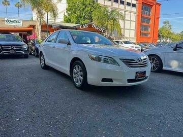 Makina: Toyota camry