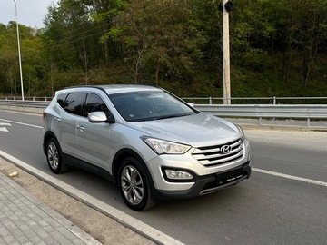 Cars: Hyundai Santafe Automatic