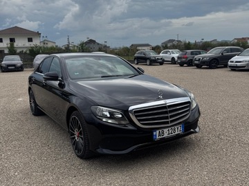Cars: Mercedes-Benz E200 