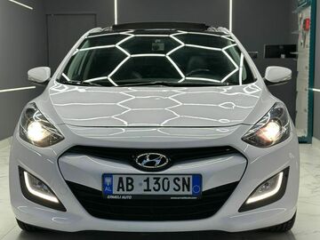 Cars: Hyundai I30 2013 