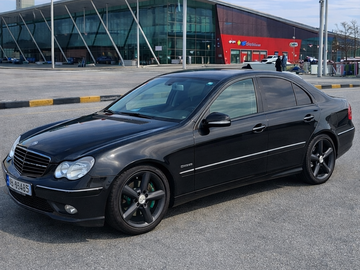 Auto: Mercedes-benz w203 black