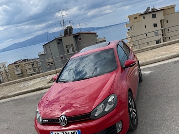 Cars: Volkswagen Golf 