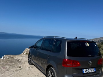 Cars: Volkswagen Touran