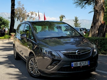Cars: Opel Zafira Tourer