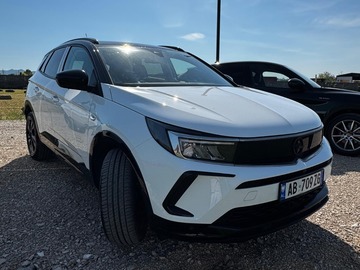 Cars: Opel Grandland 736