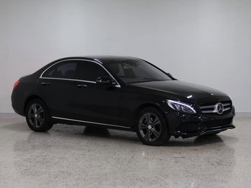 Cars: Mercedes-Benz C-Class 220d