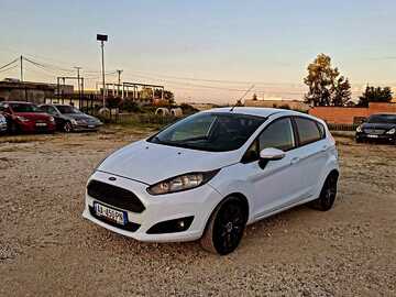 Cars: Ford Fiesta White