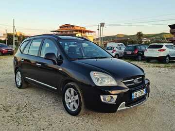 Cars: Kia Carens