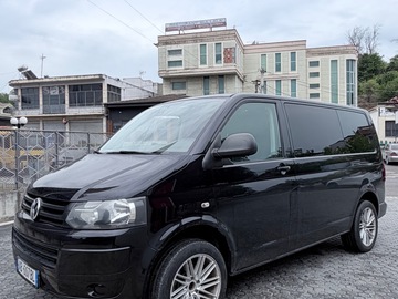 Auto: Volkswagen  Transporter 9 seats