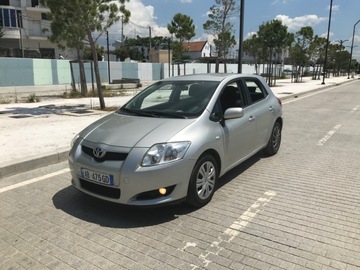 Cars: Toyota Auris manual 1