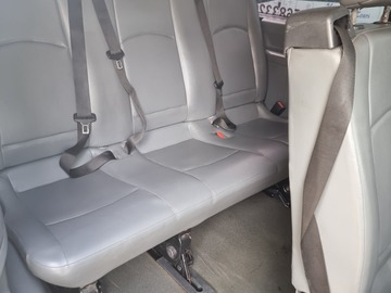 Cars: Mercedes Vito 8+1
