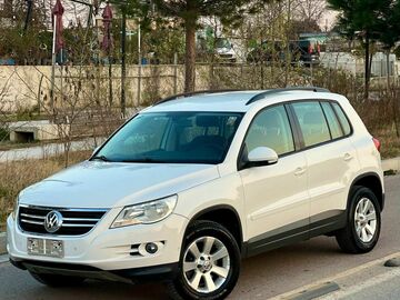 Cars: Volkswagen Tiguan