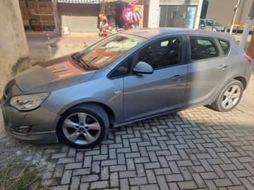 Cars: Opel Astra