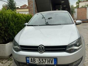 Cars: Volkswagen Polo Automatic