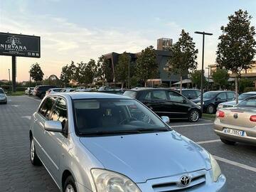 Auto: Toyota Corolla